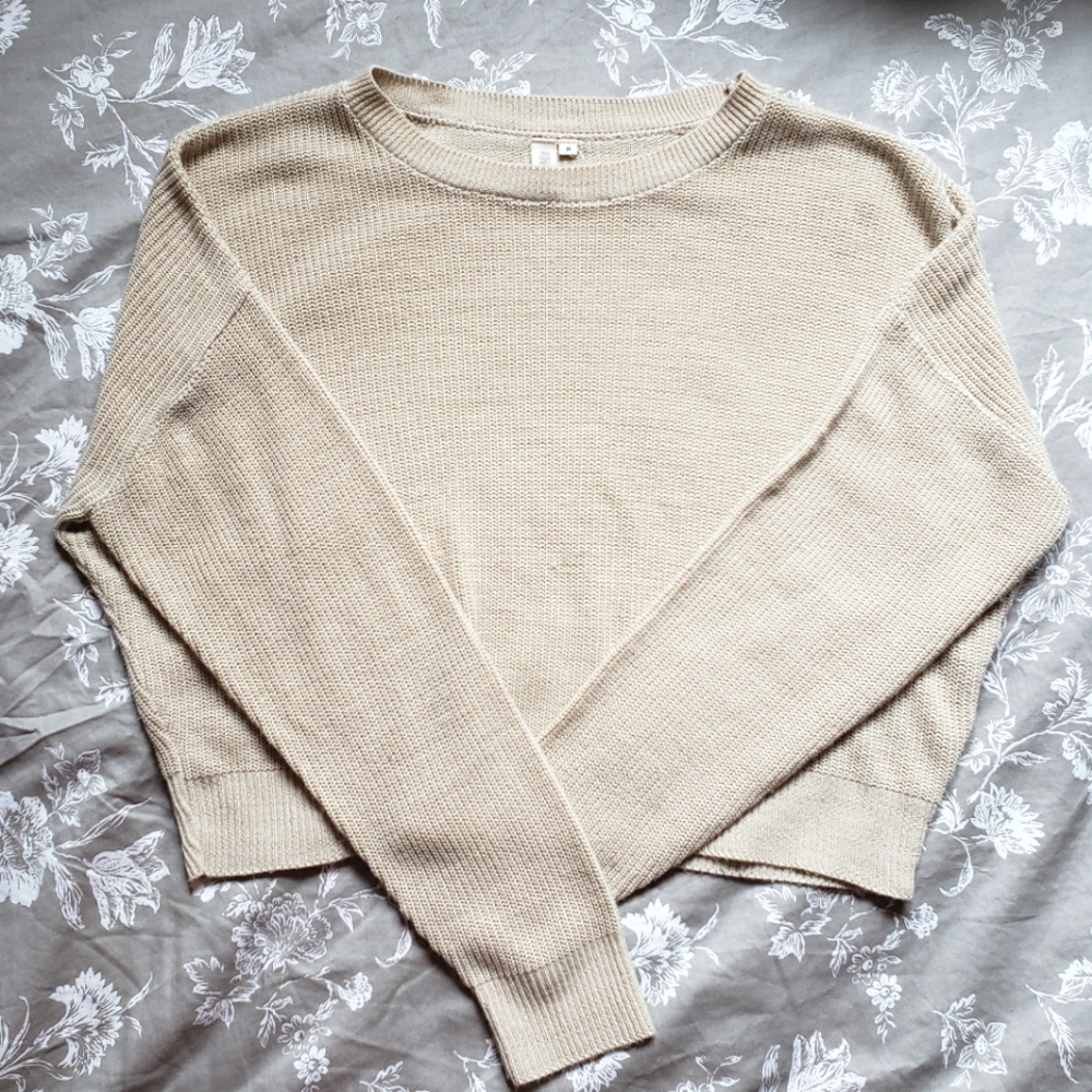 Tan Long-Sleeve Sweater Size Medium